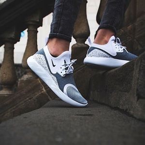 2 for $80 💜 Nike LunarCharge Essential white